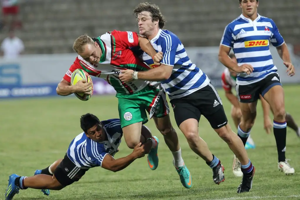 Rugby tackle players